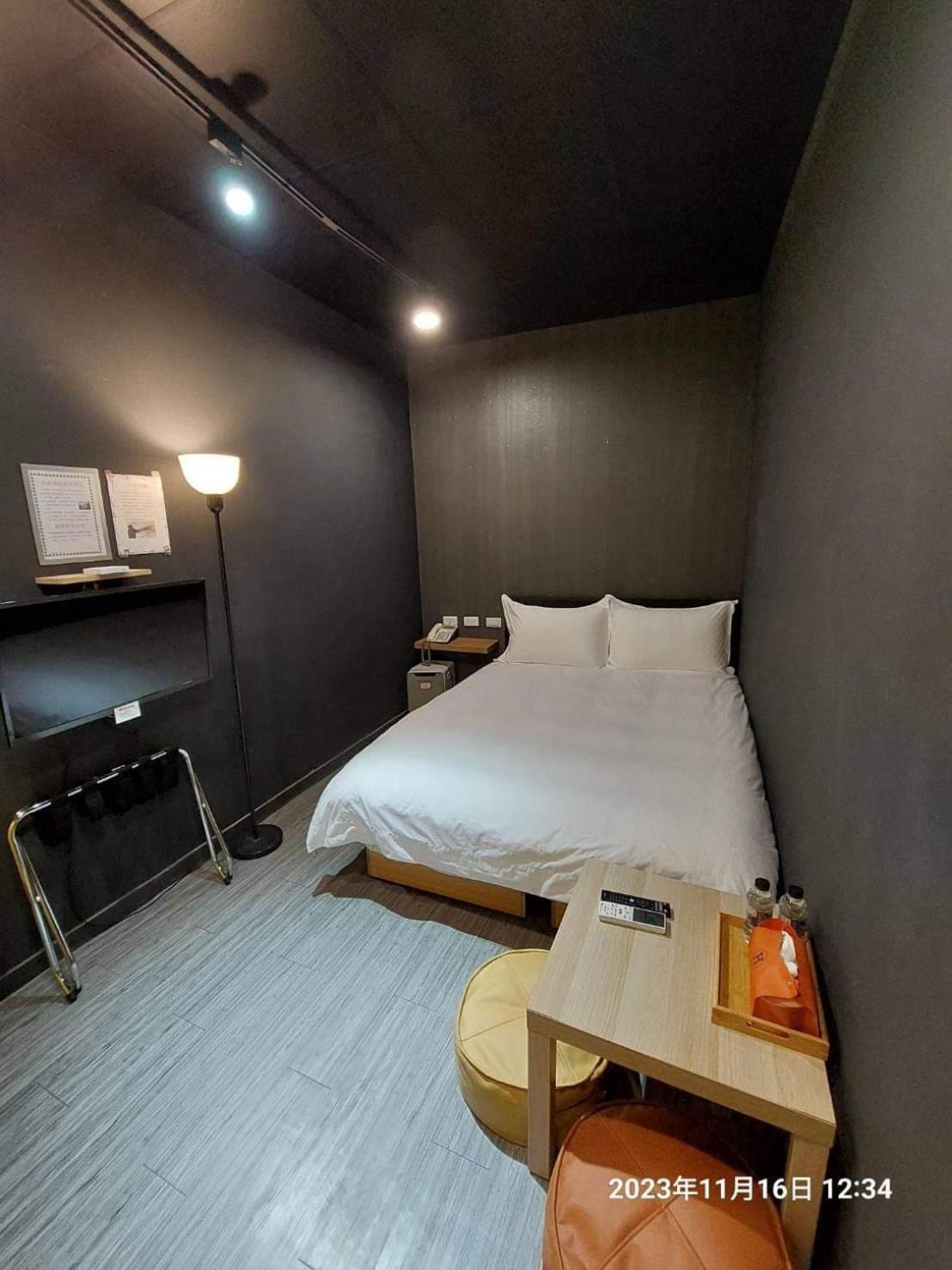Swf淡水新五福旅館 Sinwufu Hotel Tamsui Exterior foto