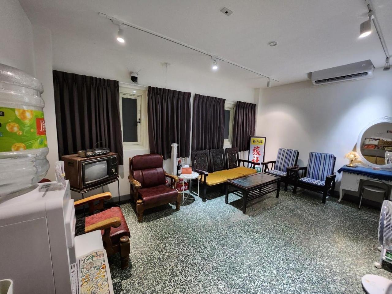 Swf淡水新五福旅館 Sinwufu Hotel Tamsui Exterior foto
